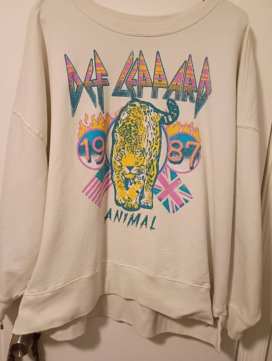 Def Leppard Other - Def Leppard 'Animal' Graphic Crewneck Sweater - Cream